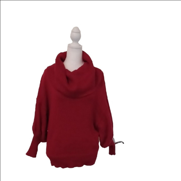 💙🌺Cozy Red Cowl Neck Sweater - Picture 4 of 12